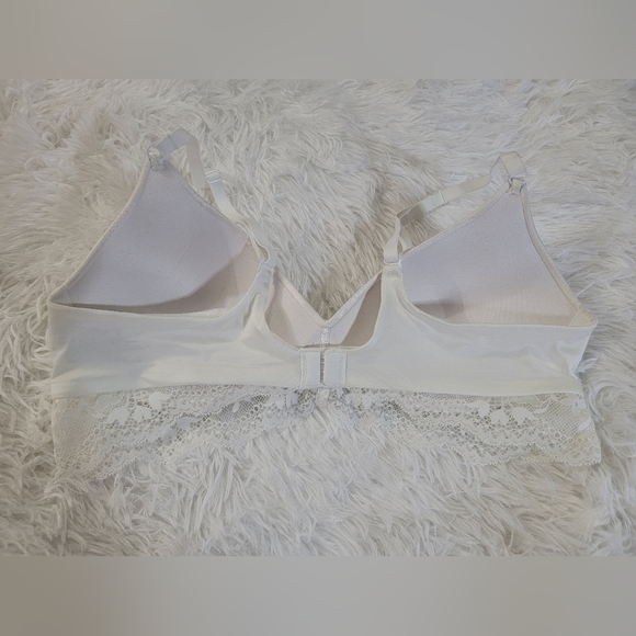 Maidenform Pure Comfort White Lace Bralette - Picture 9 of 13